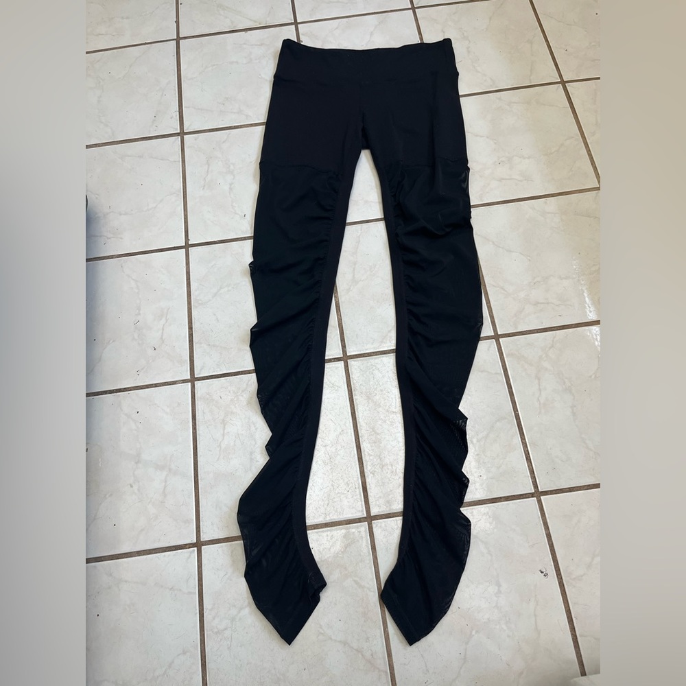 ALO Black GODDESS Yoga Leggings w/ Sheer Mesh Ruched Legs Sz M